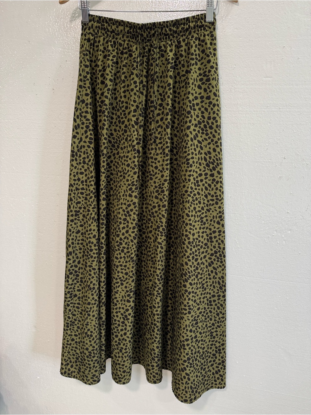 Bluetime Olive Green Leopard Print Maxi Skirt size M - Picture 2 of 10